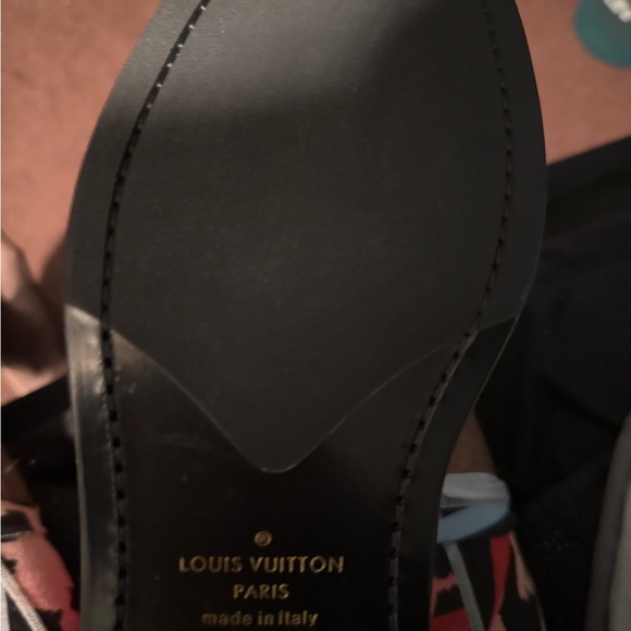 Louis Vuitton Loafers / Belt - Picture 12 of 12